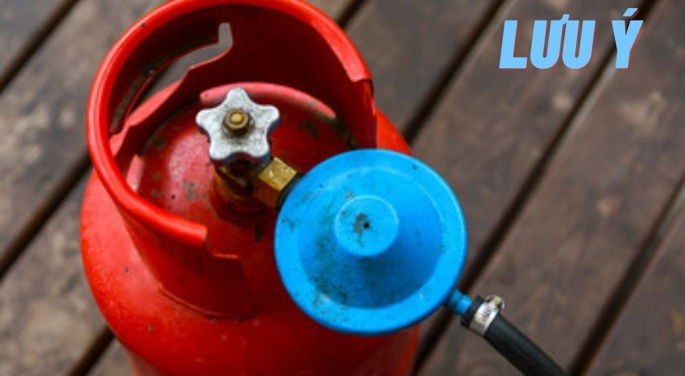 Cách mở khóa van bình gas đỏ