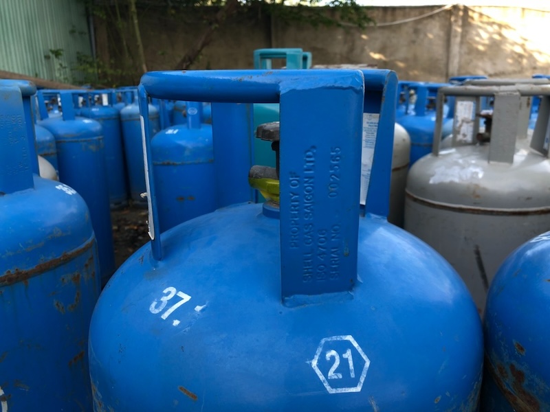 Đổi và thay bình gas